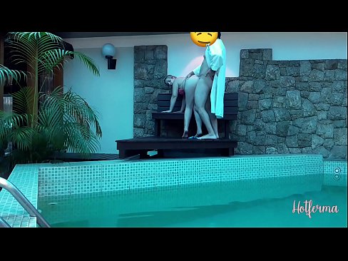 ❤️ Bos menjemput pembantu rumah ke kolam, tetapi tidak dapat menahan panas ️❌ Lucah fb pada kami ❌